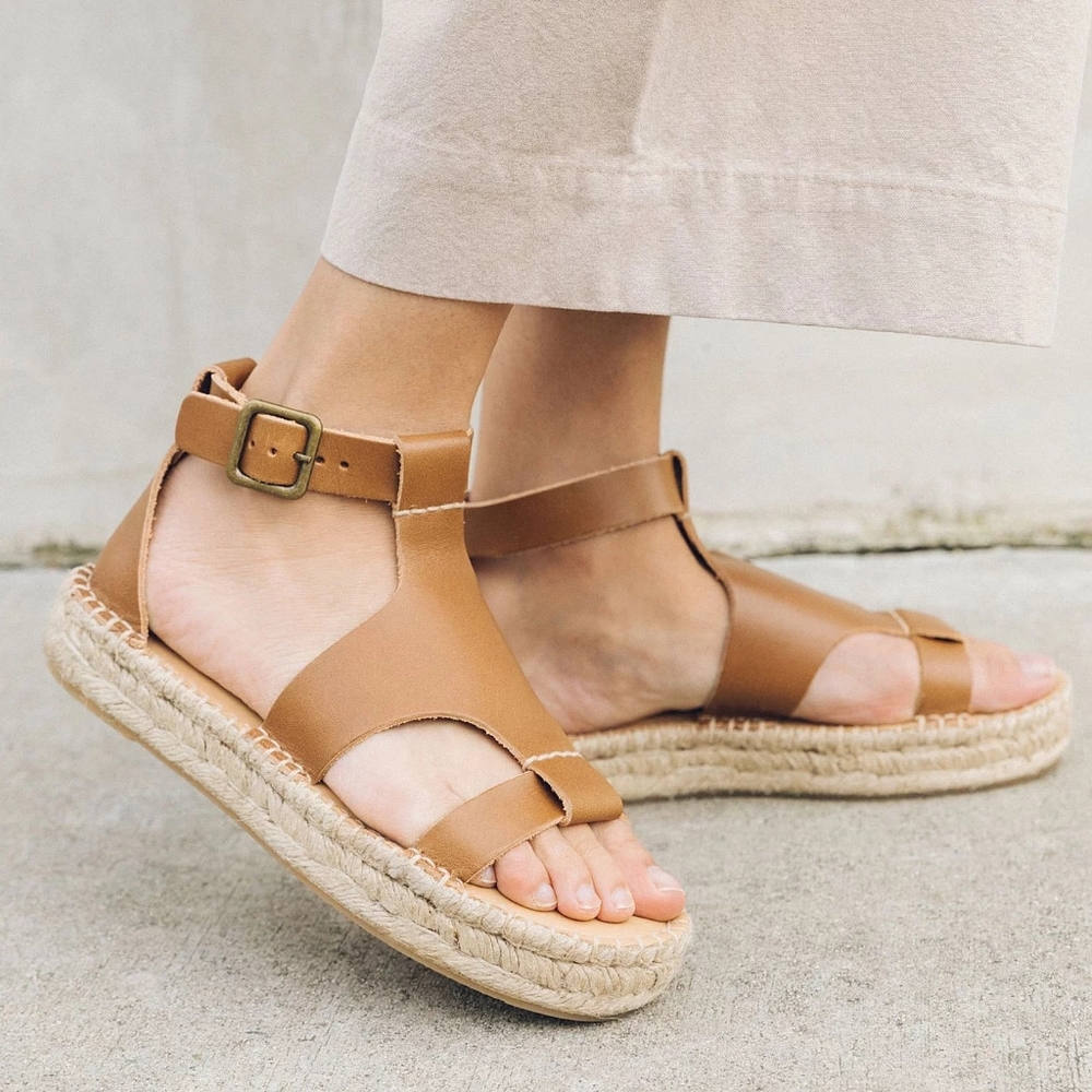 Saludos sandals